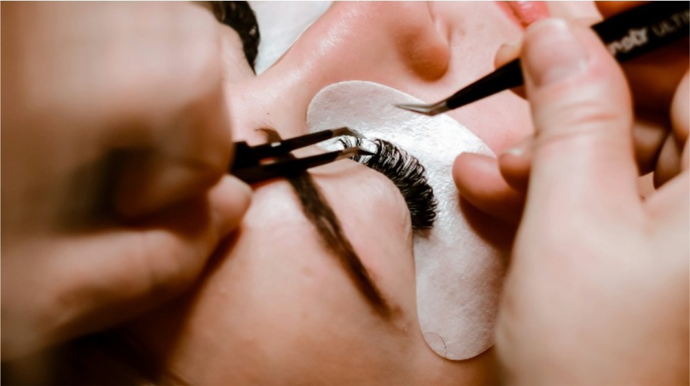 Τα πλεονεκτήματα και τα μειονεκτήματα του lash lift